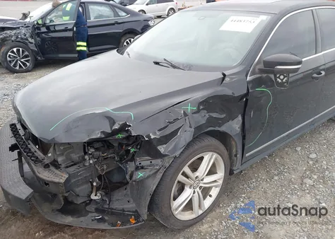 2013 Volkswagen Passat 2.0L Tdi Sel Premium from USA, damaged, VIN 1VWCN7A32DC094433